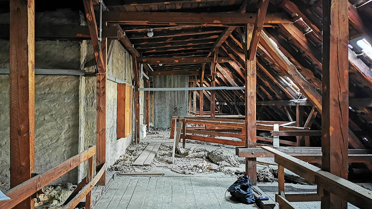 Dachraum Berliner Altbau Prenzlauer Berg – Bestandsaufnahme vor dem Ausbau